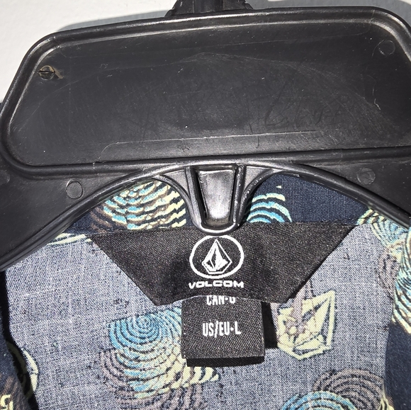 Volcom Warbler Woven Button Up Short Sleeve Geometric Shirt 100% Cotton … - Picture 3 of 5